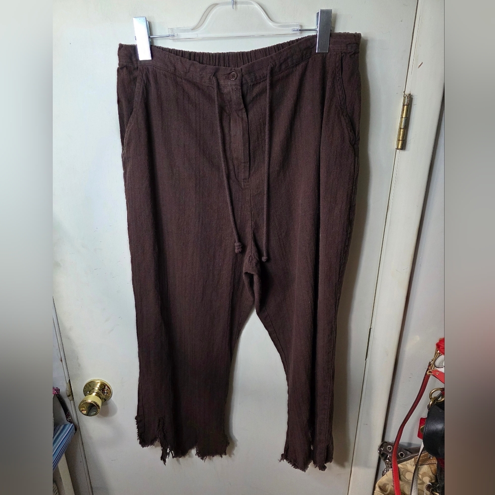 Roman's Women's Plus Size 18T Capri Brown Pants Uneven Hem